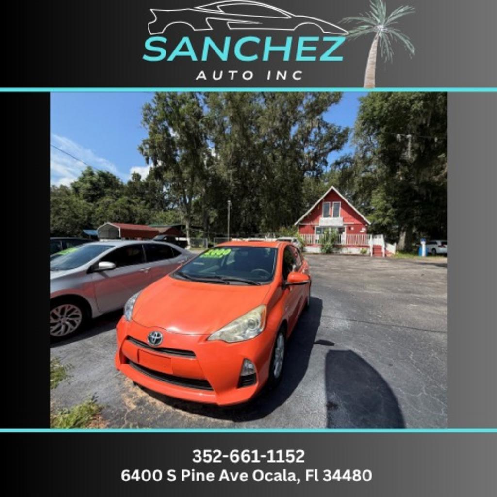 2012 Toyota Prius c Three